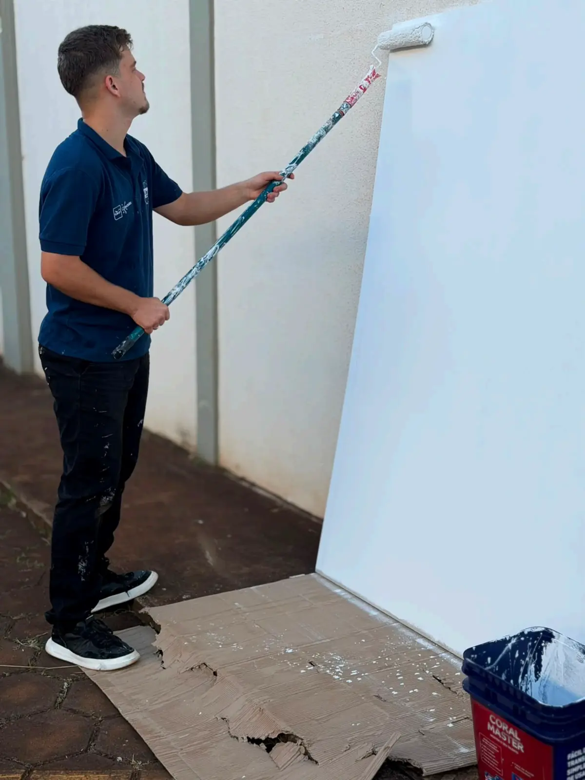 Aplicação de produto em placa de drywall